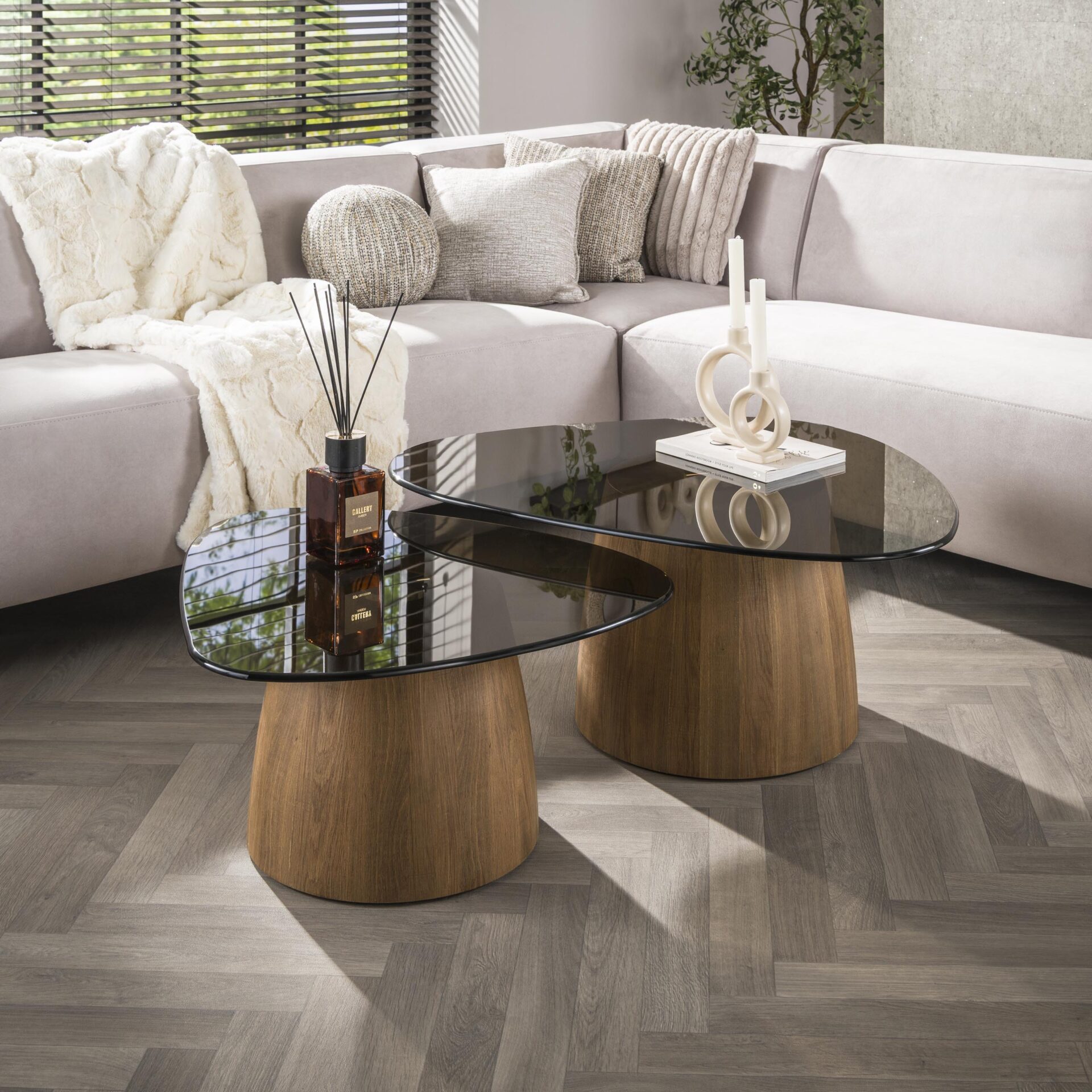 Zijlstra- Salontafel Tinto driehoekig set/2